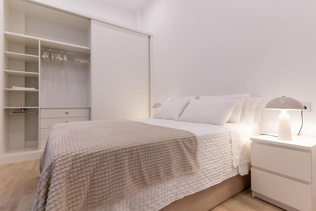 Apartamento Nuevo En El Centro De Ельче Екстер'єр фото